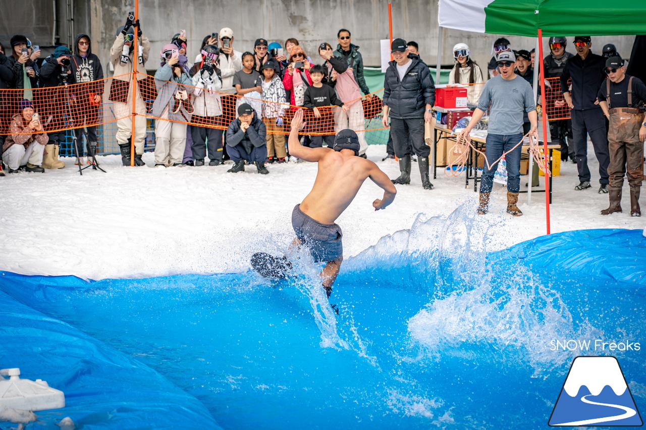 富良野スキー場｜いよいよインターナショナルなイベントに？！春シーズン恒例『第13回 Pond Skimming 池渡り』開催～♪